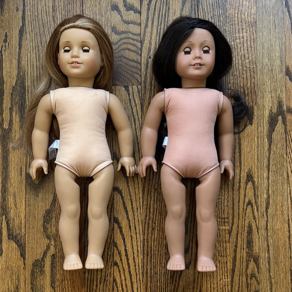 American Girl Dolls - Set of Two Classic Dolls - Brown and Black/Dark Hair